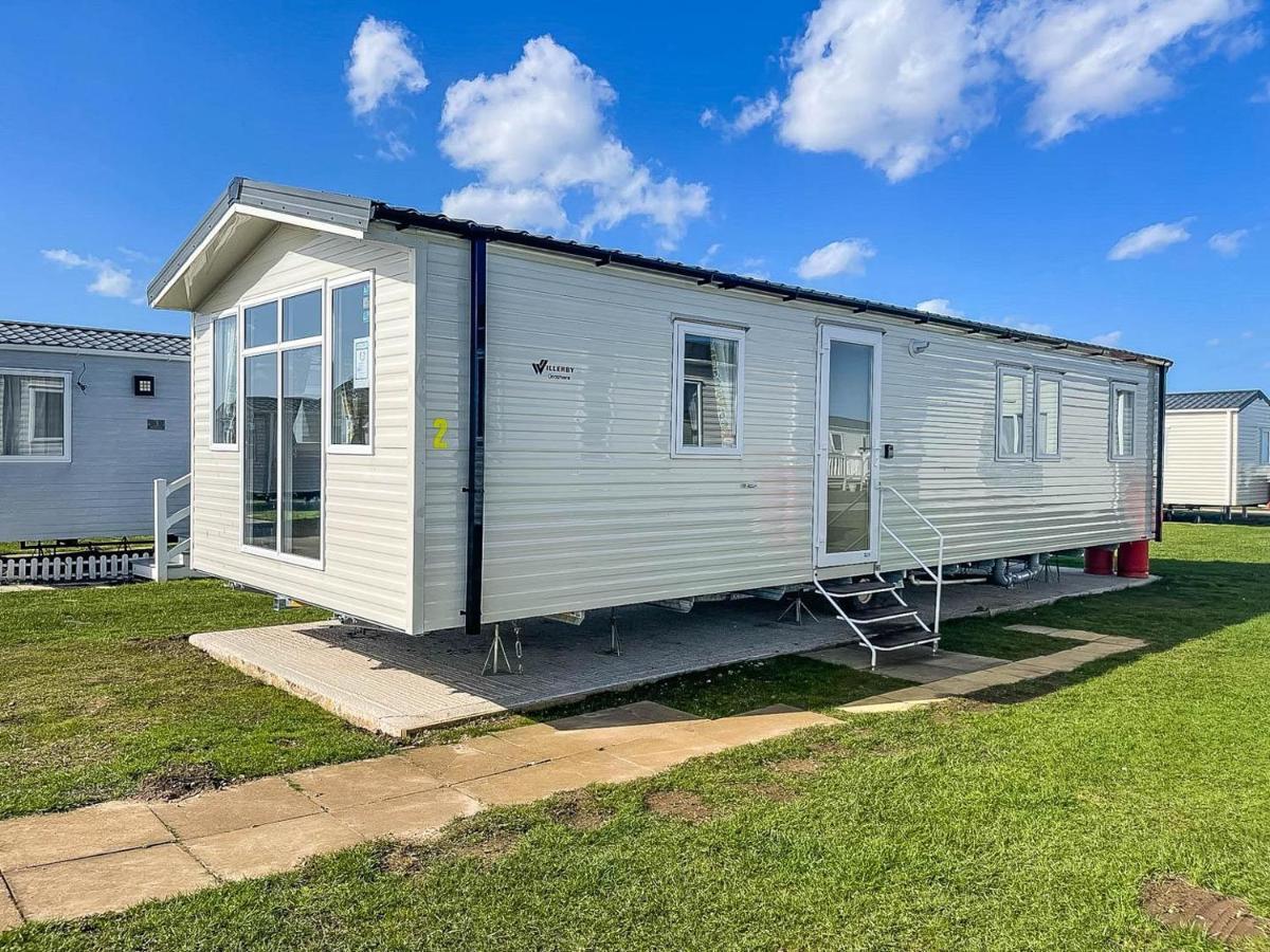 Отель Lovely 8 Berth Caravan For Hire At Barmston Beach Holiday Park Ref 62002O Lund Экстерьер фото