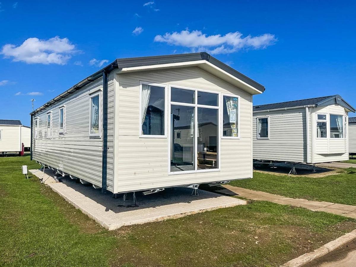 Отель Lovely 8 Berth Caravan For Hire At Barmston Beach Holiday Park Ref 62002O Lund Экстерьер фото