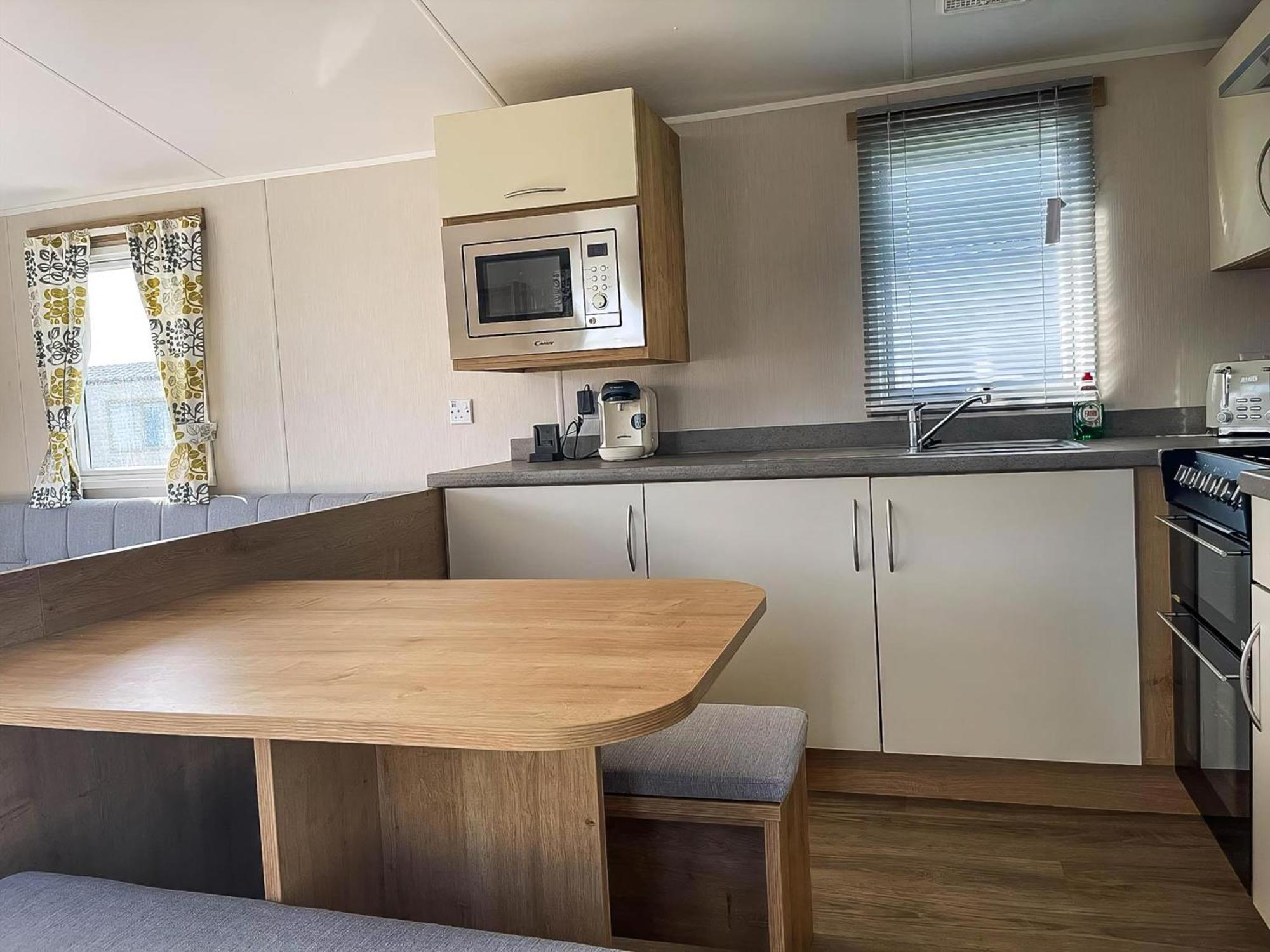 Отель Lovely 8 Berth Caravan For Hire At Barmston Beach Holiday Park Ref 62002O Lund Экстерьер фото