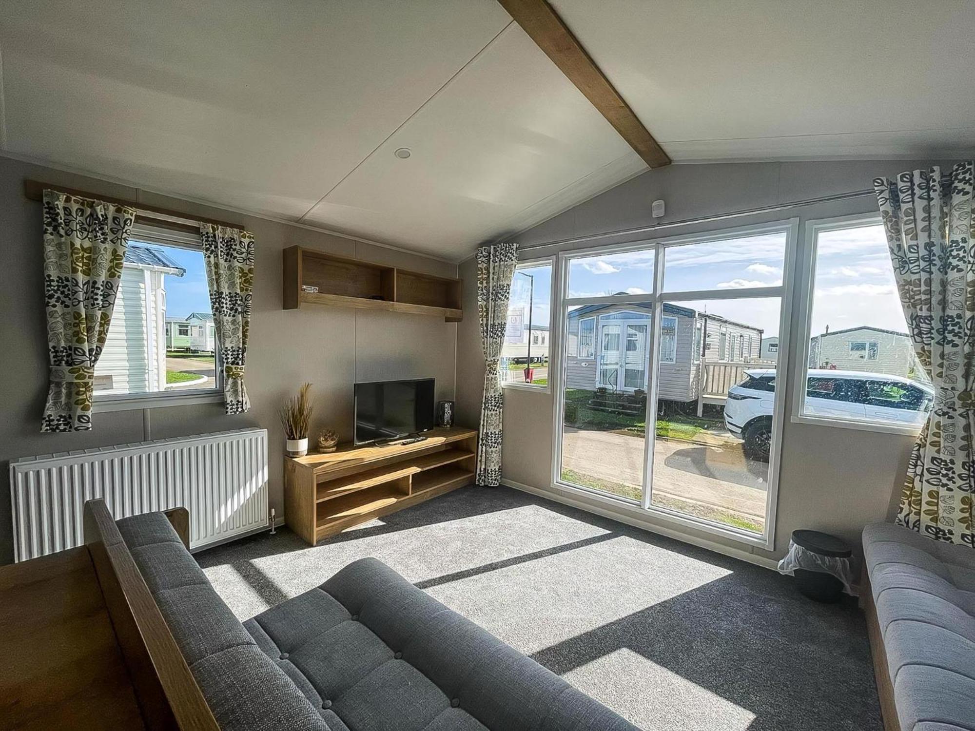 Отель Lovely 8 Berth Caravan For Hire At Barmston Beach Holiday Park Ref 62002O Lund Экстерьер фото